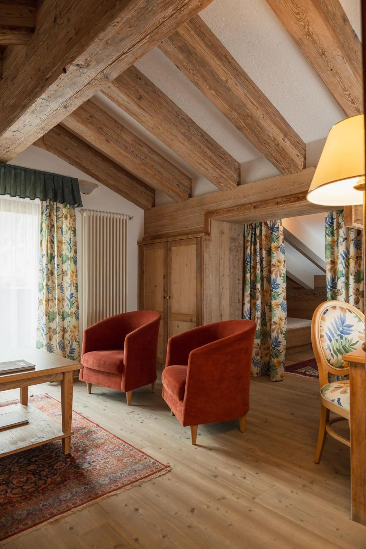 Hotel Gianna Мадонна-ді-Кампільйо Екстер'єр фото