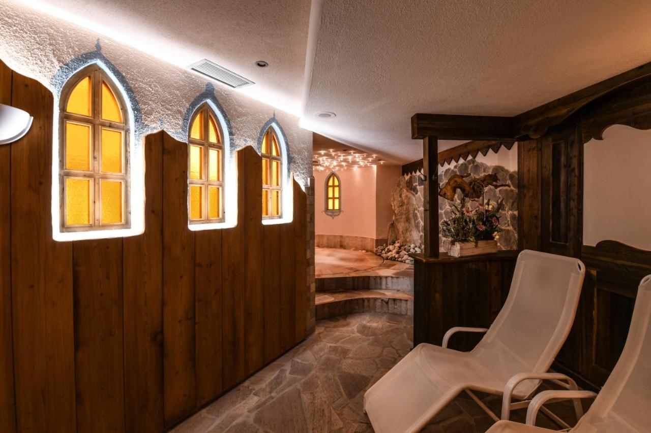 Hotel Gianna Мадонна-ді-Кампільйо Екстер'єр фото