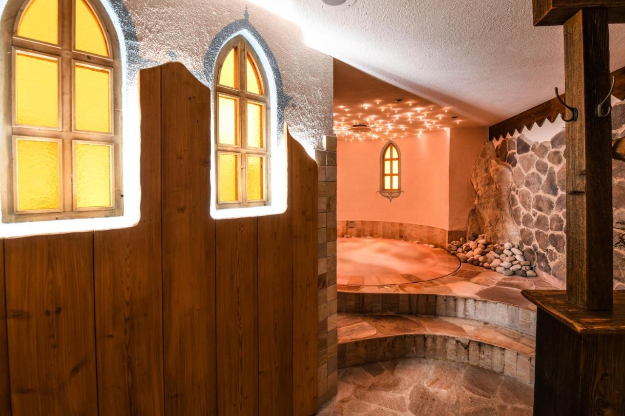 Hotel Gianna Мадонна-ді-Кампільйо Екстер'єр фото